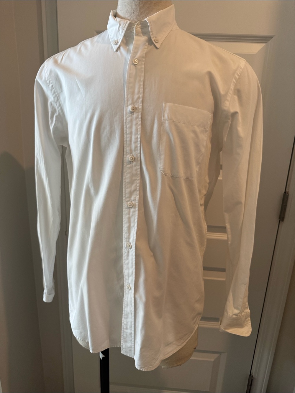 Uniqlo White Button-Down Casual Shirt